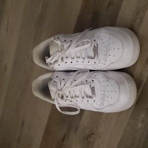 White nike airforces